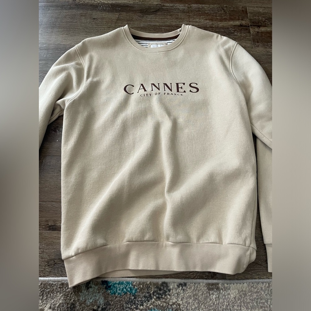 Women's sweatshirt, like new